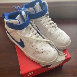 Boys Nike Court Borough mid 2